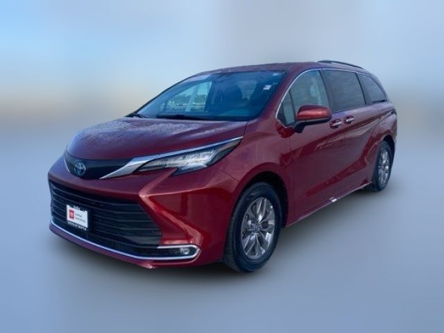 2023 Toyota Sienna XLE