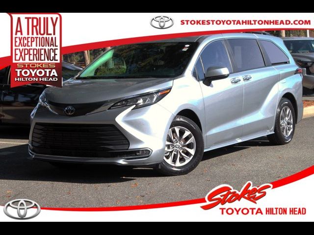 2023 Toyota Sienna XLE