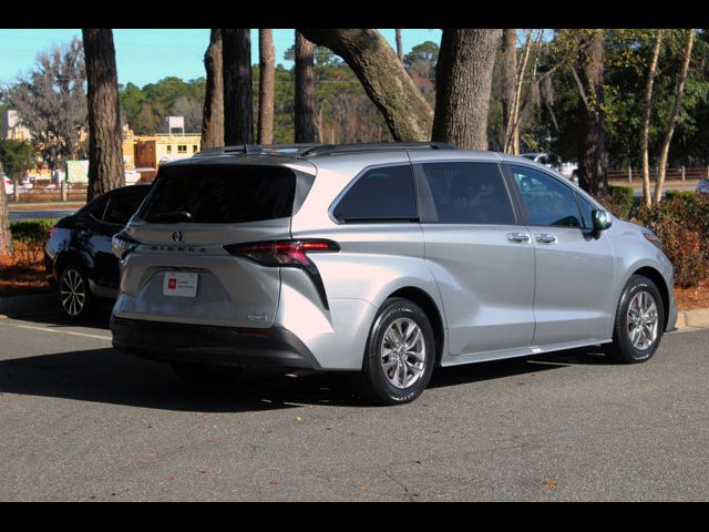 2023 Toyota Sienna XLE