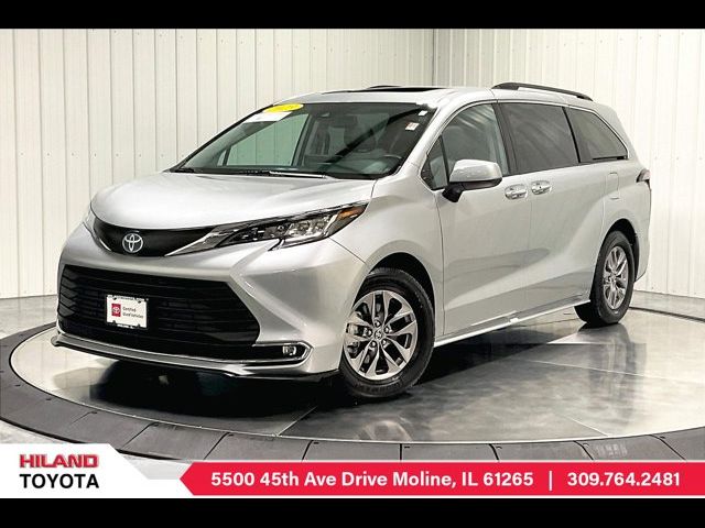 2023 Toyota Sienna XLE