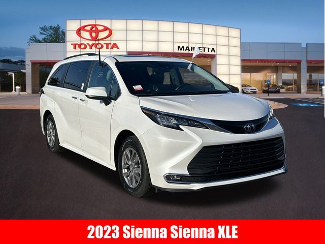 2023 Toyota Sienna XLE