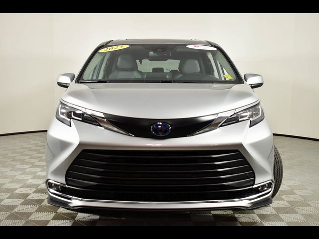 2023 Toyota Sienna XLE