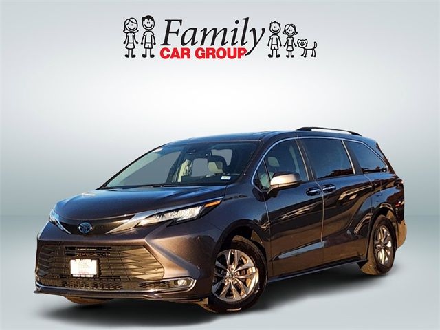 2023 Toyota Sienna XLE