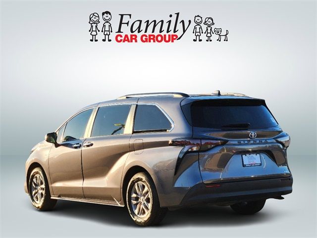 2023 Toyota Sienna XLE