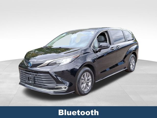 2023 Toyota Sienna XLE