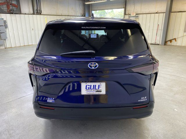 2023 Toyota Sienna XLE