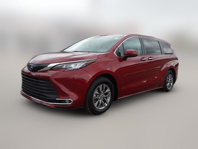 2023 Toyota Sienna XLE