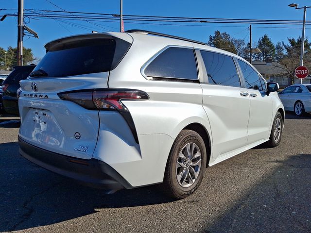 2023 Toyota Sienna XLE