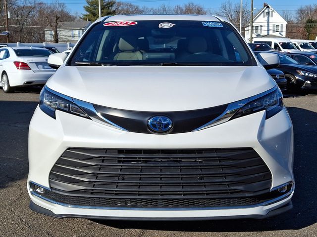 2023 Toyota Sienna XLE