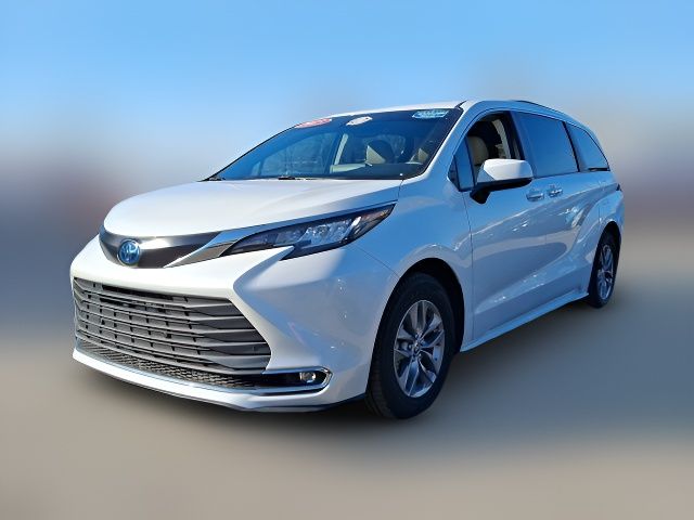 2023 Toyota Sienna XLE