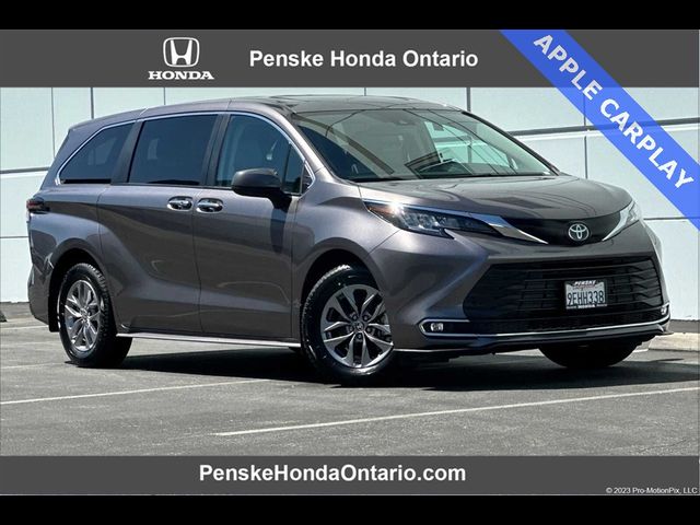 2023 Toyota Sienna XLE