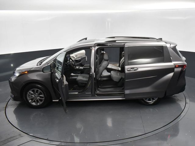 2023 Toyota Sienna XLE