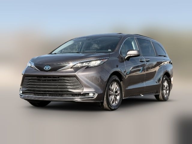 2023 Toyota Sienna XLE