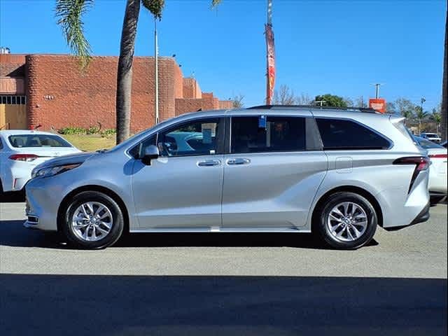 2023 Toyota Sienna XLE