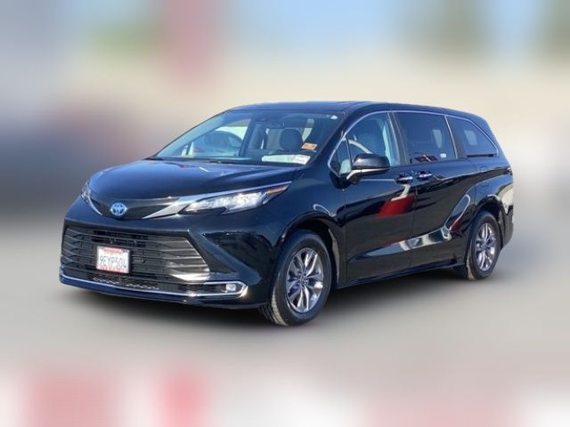 2023 Toyota Sienna XLE