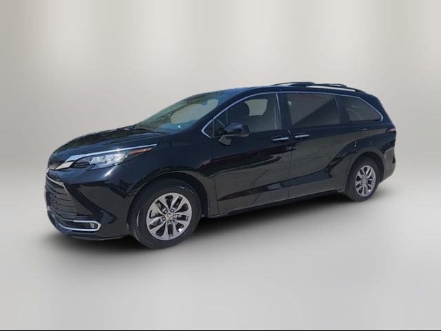 2023 Toyota Sienna XLE