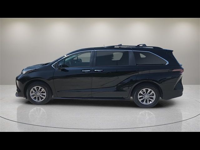 2023 Toyota Sienna XLE