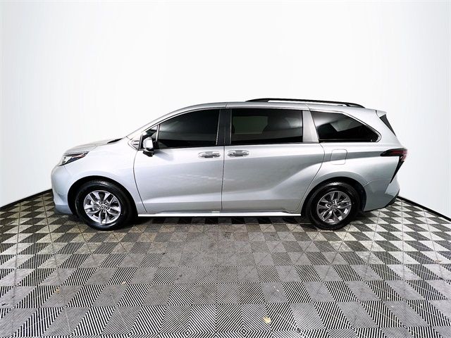 2023 Toyota Sienna XLE