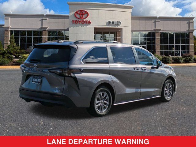 2023 Toyota Sienna XLE