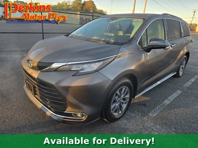 2023 Toyota Sienna XLE