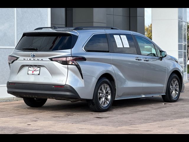 2023 Toyota Sienna XLE