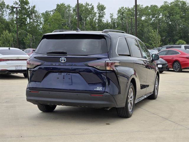 2023 Toyota Sienna XLE