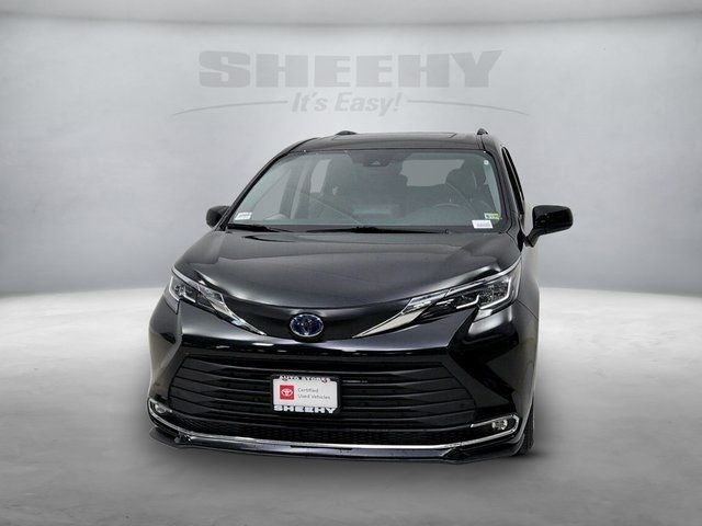 2023 Toyota Sienna XLE