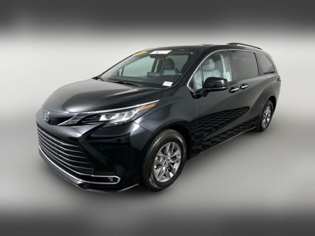 2023 Toyota Sienna XLE