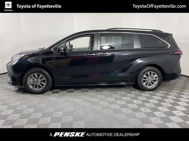 2023 Toyota Sienna XLE