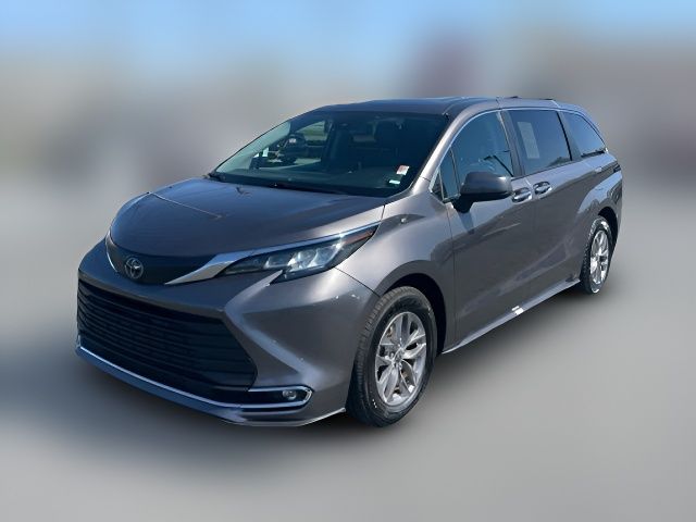2023 Toyota Sienna XLE