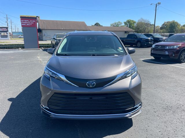2023 Toyota Sienna XLE