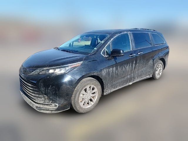 2023 Toyota Sienna XLE