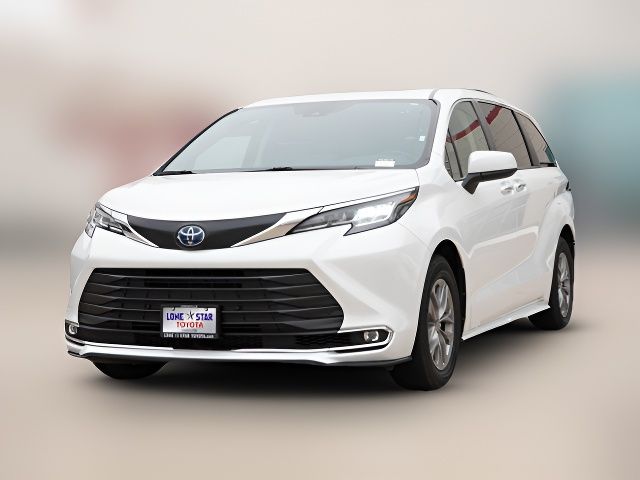 2023 Toyota Sienna XLE