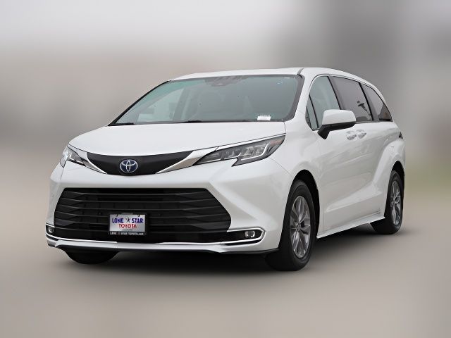 2023 Toyota Sienna XLE