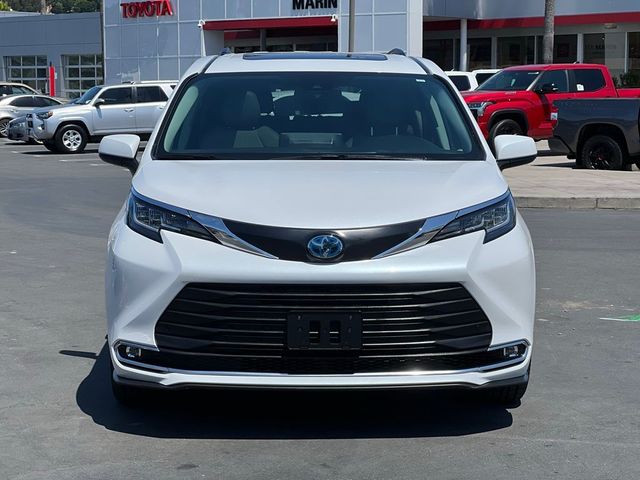 2023 Toyota Sienna XLE