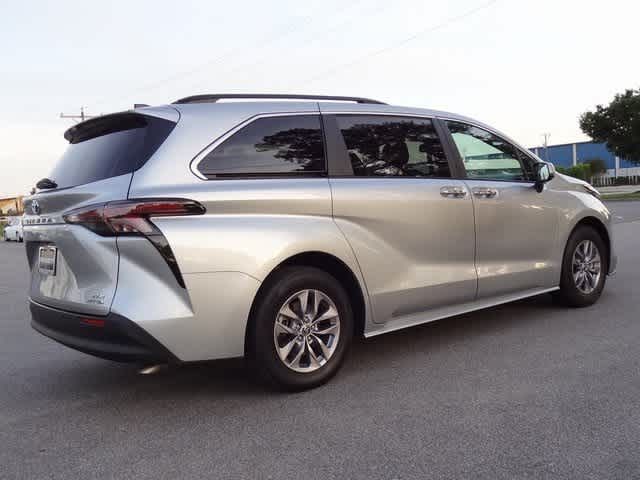 2023 Toyota Sienna XLE