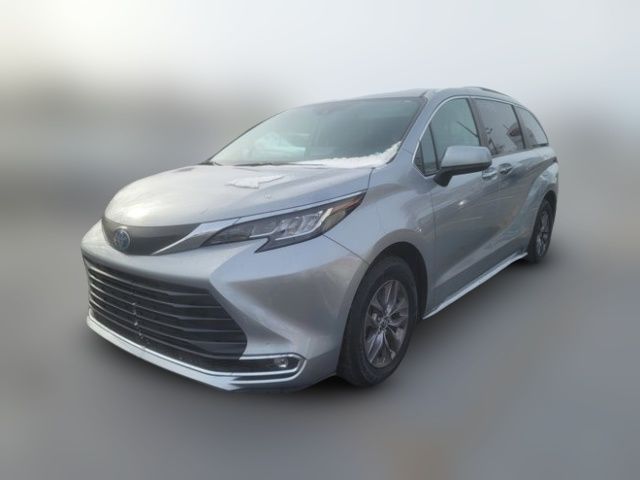 2023 Toyota Sienna XLE