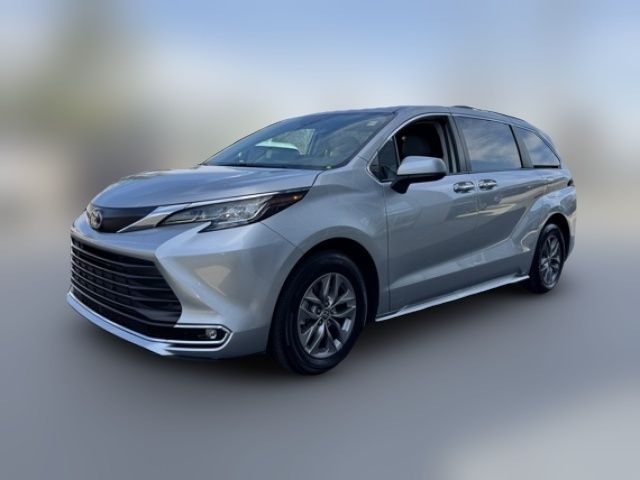 2023 Toyota Sienna XLE