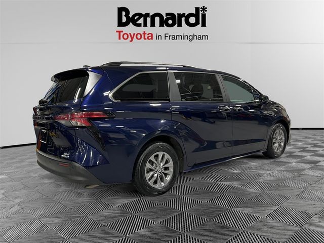 2023 Toyota Sienna XLE