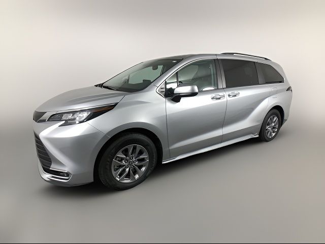 2023 Toyota Sienna XLE