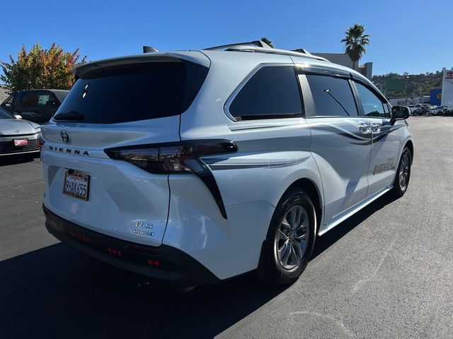 2023 Toyota Sienna XLE