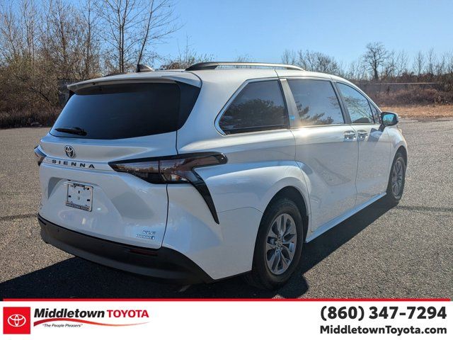 2023 Toyota Sienna XLE