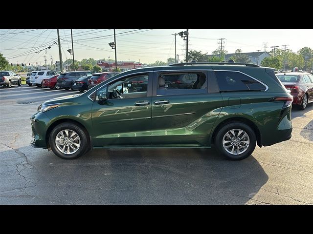 2023 Toyota Sienna XLE