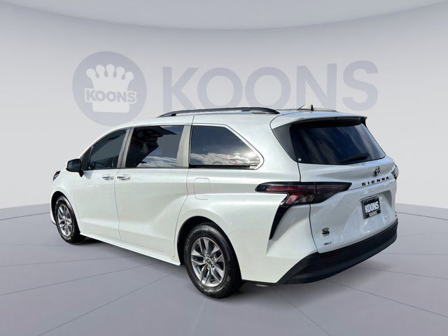 2023 Toyota Sienna XLE