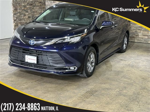 2023 Toyota Sienna XLE