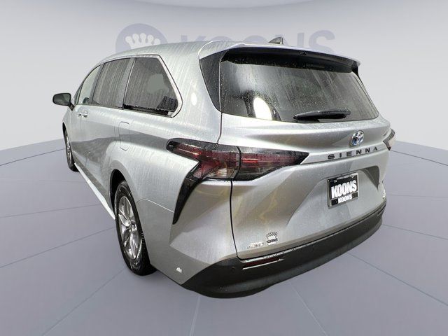 2023 Toyota Sienna XLE