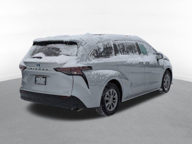 2023 Toyota Sienna XLE