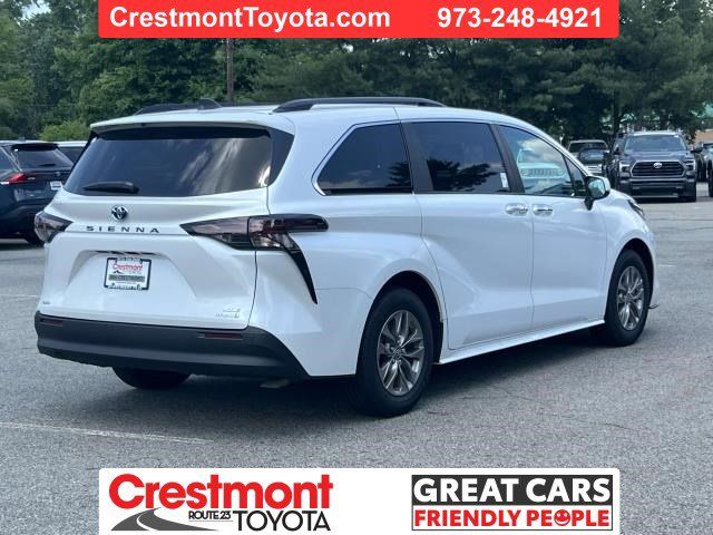 2023 Toyota Sienna XLE