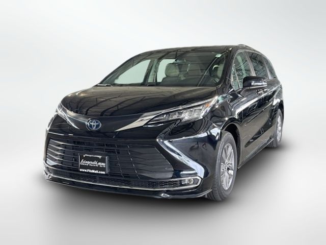 2023 Toyota Sienna XLE