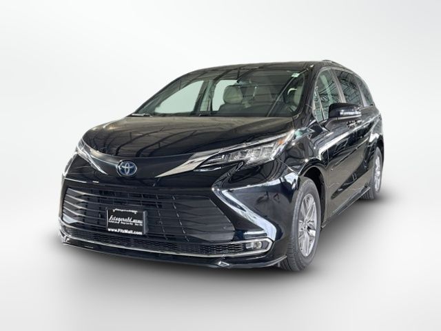 2023 Toyota Sienna XLE